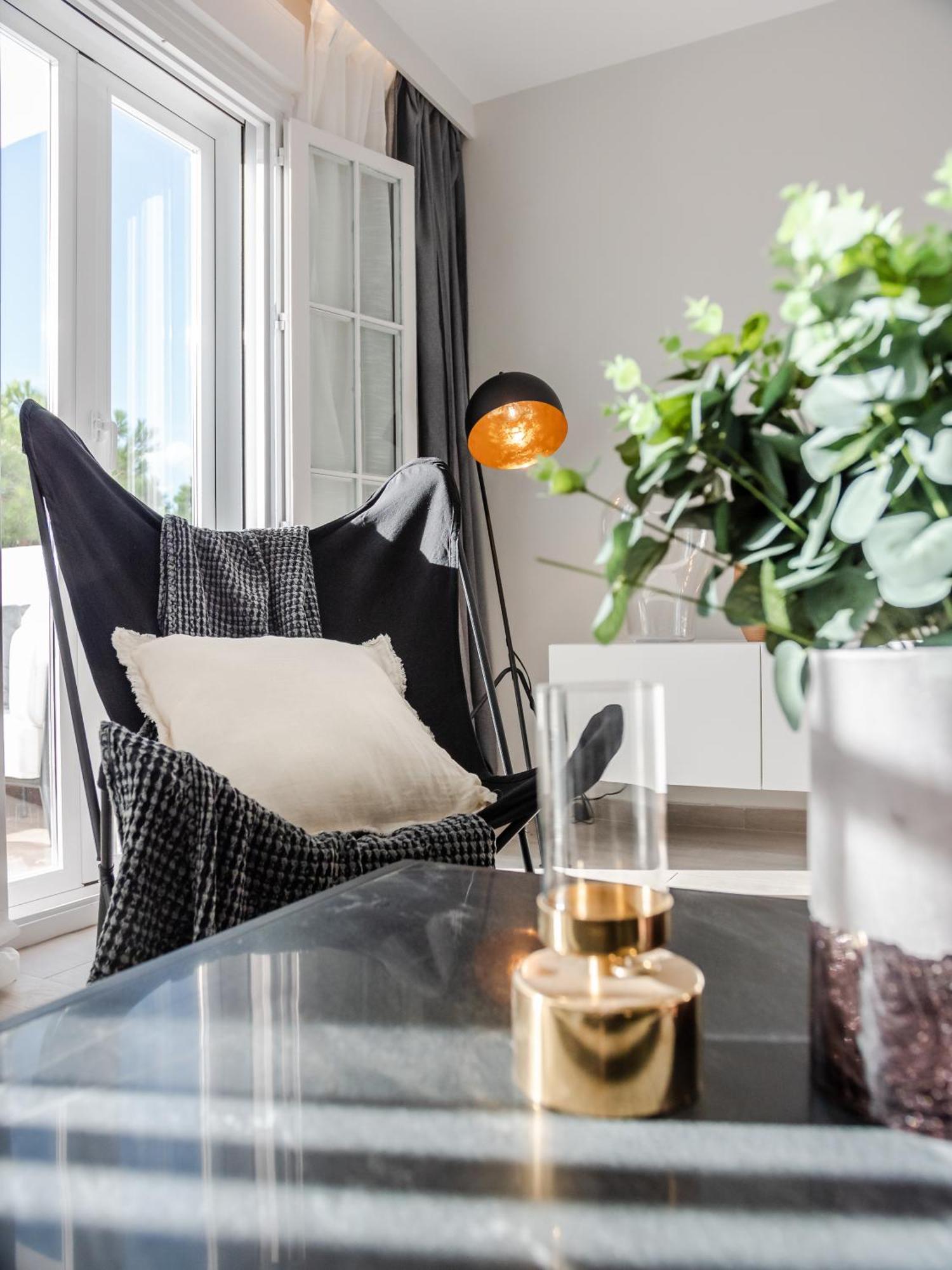 3 Bdrm Stylish Apt W Pool In Puerto Banus Marbella Eksteriør bilde