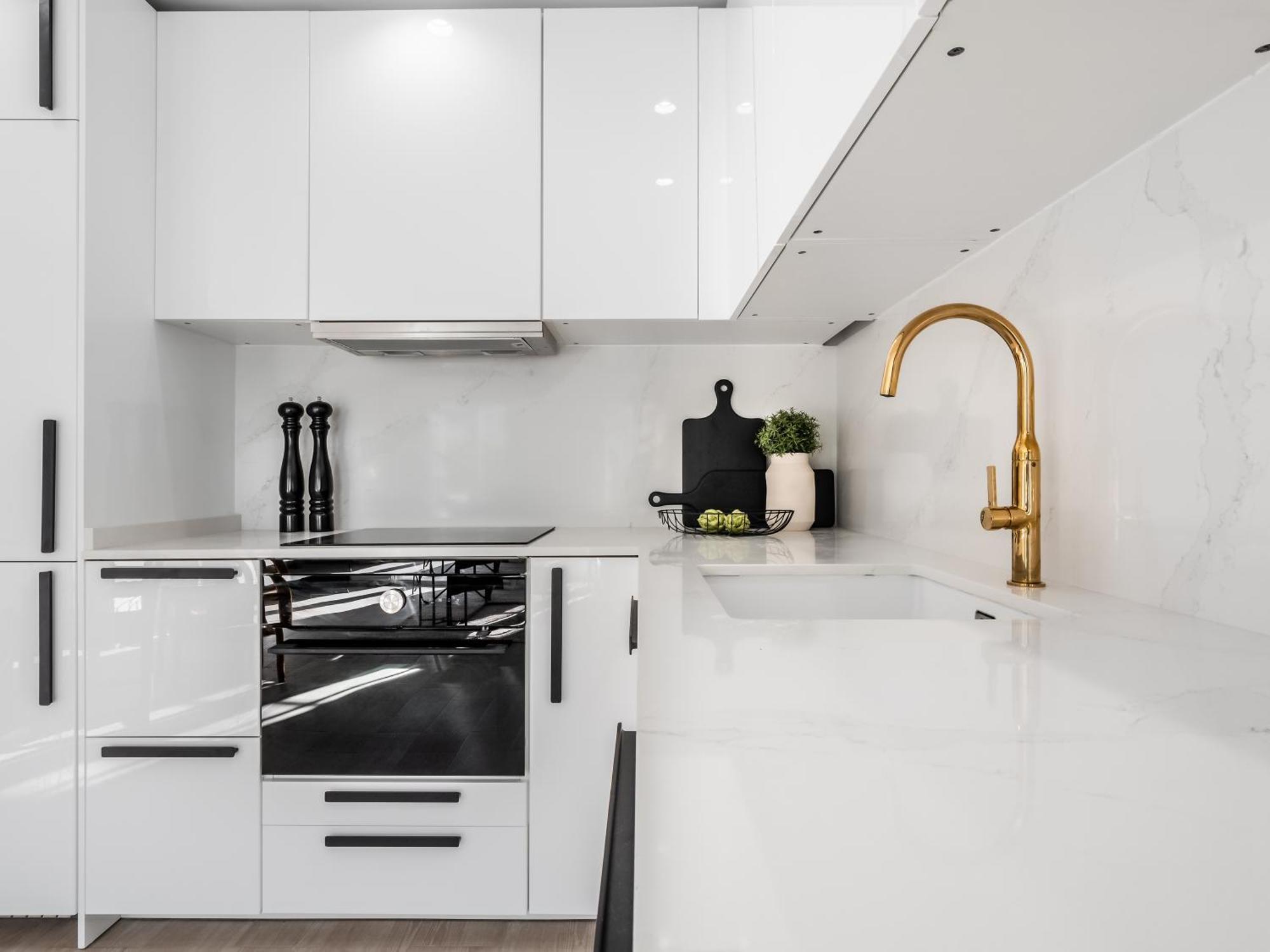 3 Bdrm Stylish Apt W Pool In Puerto Banus Marbella Eksteriør bilde