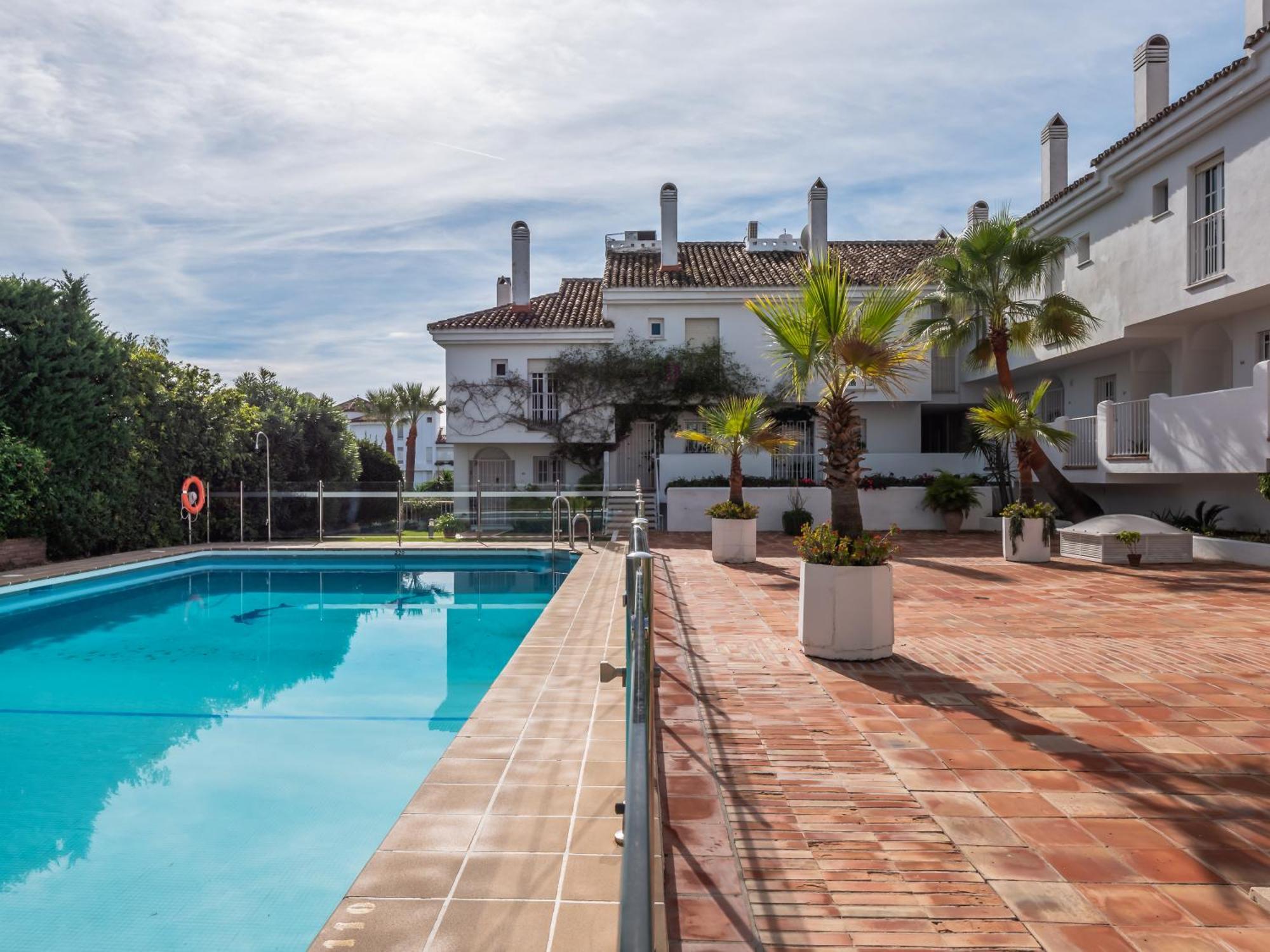 3 Bdrm Stylish Apt W Pool In Puerto Banus Marbella Eksteriør bilde